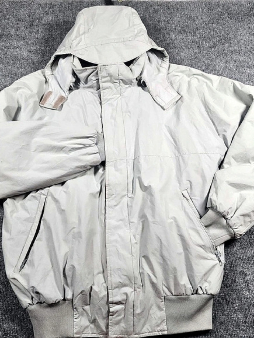 Sportif USA Gore-Tex jacket Gray Gore-Tex Hooded Jacket Size Medium